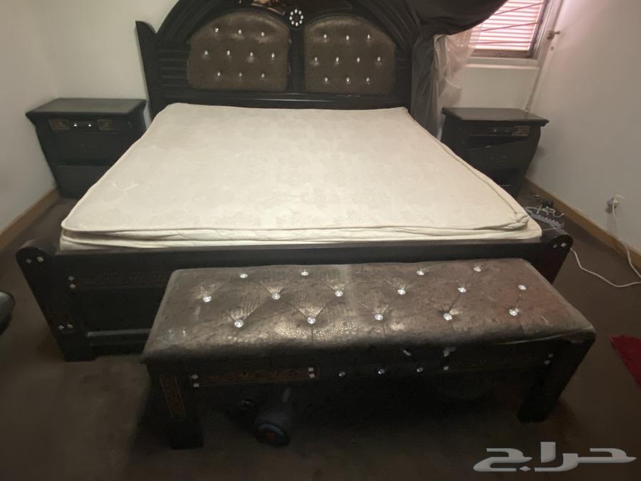 غرفة نوم للبيع مع مكيف. ما أبيع المكيف وحده . ياليت تفهم64547346413313114