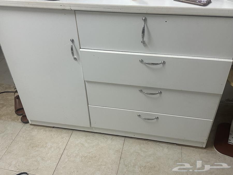 دولاب وتسريحة للبيع64544001832579111