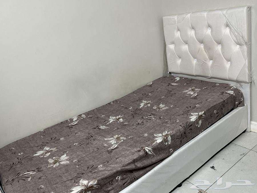 سرير نفر شبه مستعمل ونظيف64548981322626110