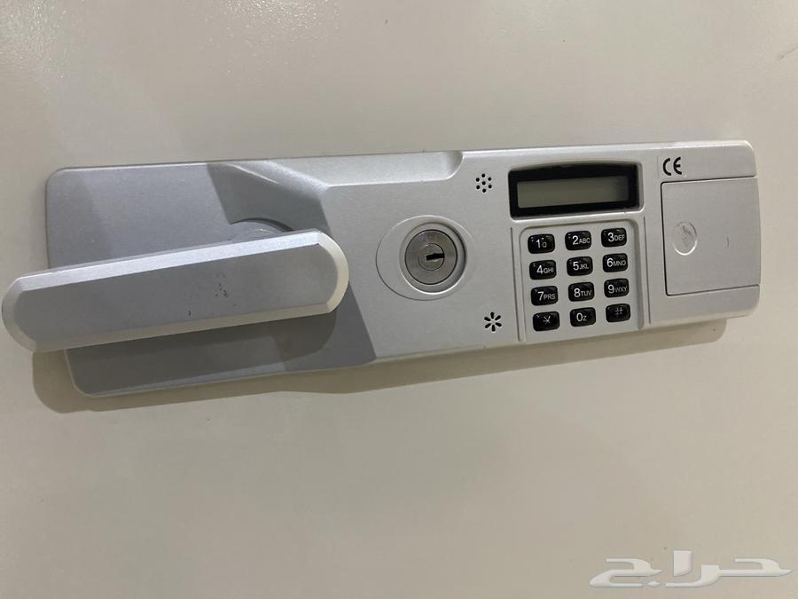 خزنة كورية مستخدمة نظيفة64547569305857113