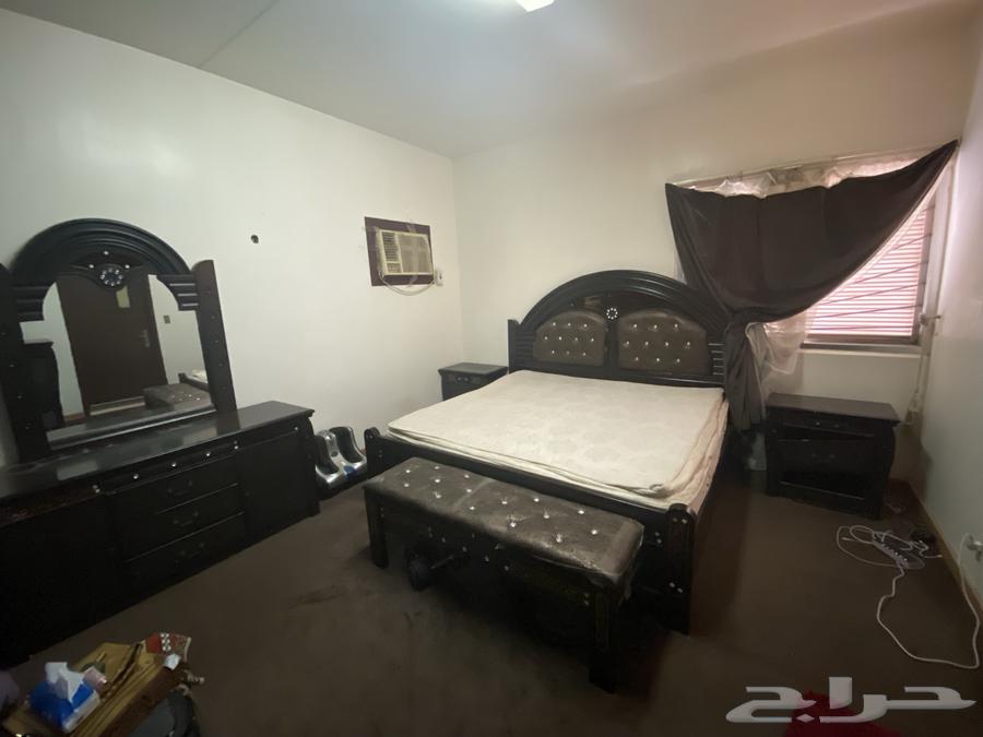 غرفة نوم للبيع مع مكيف. ما أبيع المكيف وحده . ياليت تفهم64547346413313110