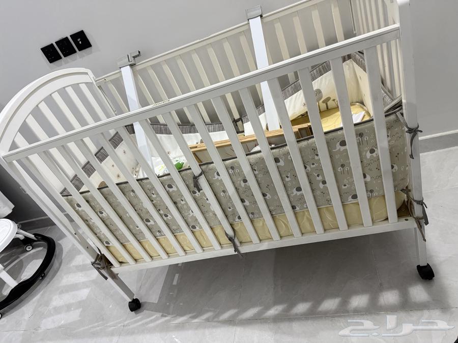 سرير اطفال مع ثلاثة ارتفاعات قابلة للتعديل ماركة جونييرز64545475494018111