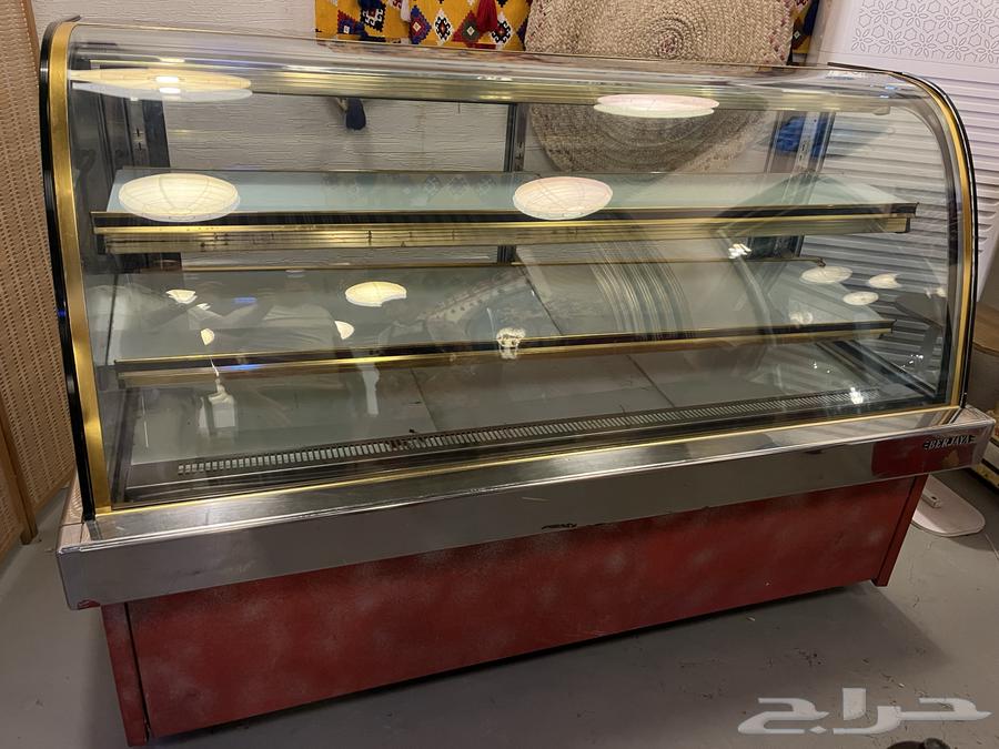 Horizontal display refrigerator64548883355651111