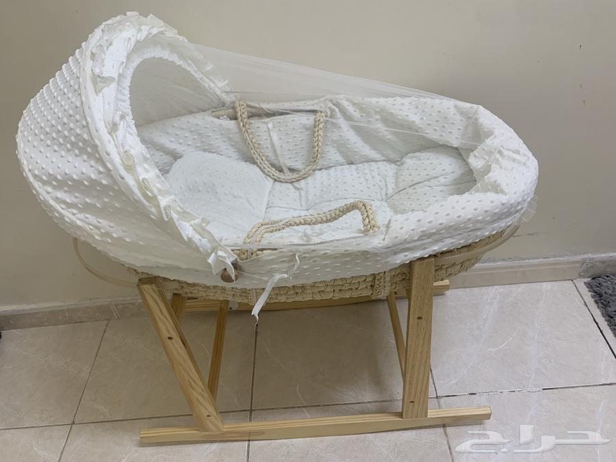 سرير مواليد في حاله جيدة جدا64550831817347111
