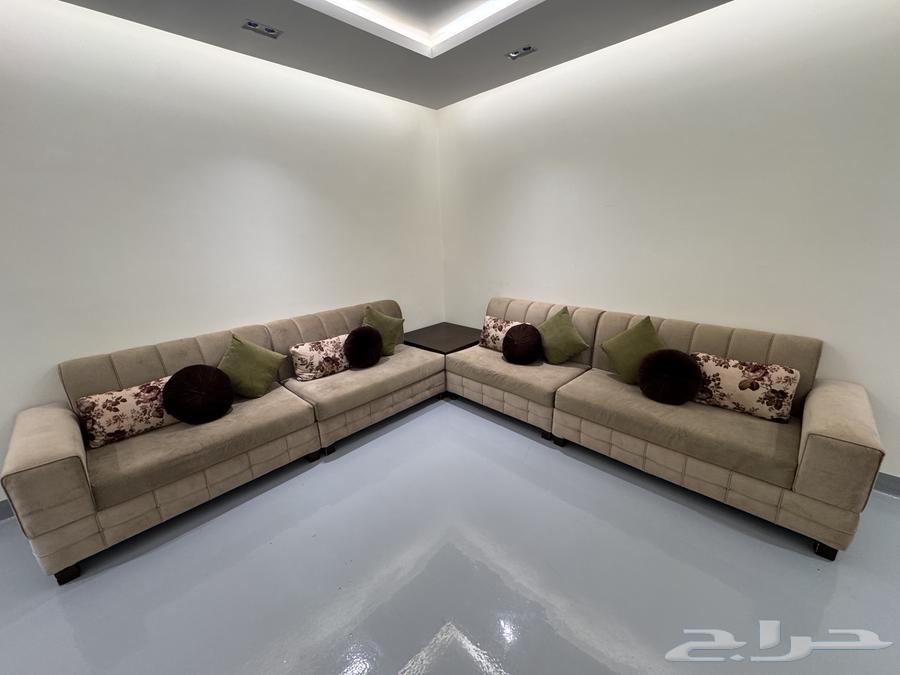 L-shaped sofa64547944251523110