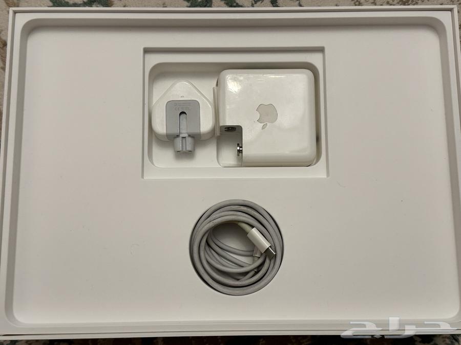 ماك بوك برو 13 إنش 2017   نظيف ومع كامل أغراضه64545260183681111