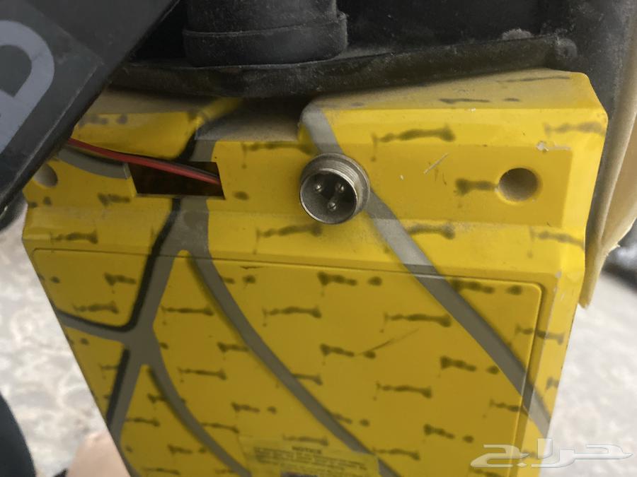 سكوتر و شاحنه موجود لاكن لا يوجود مفتاح عادي اشتر له64548280833667114