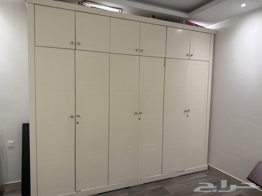 A large IKEA cabinet that doesn't complain about anything64152340879491110