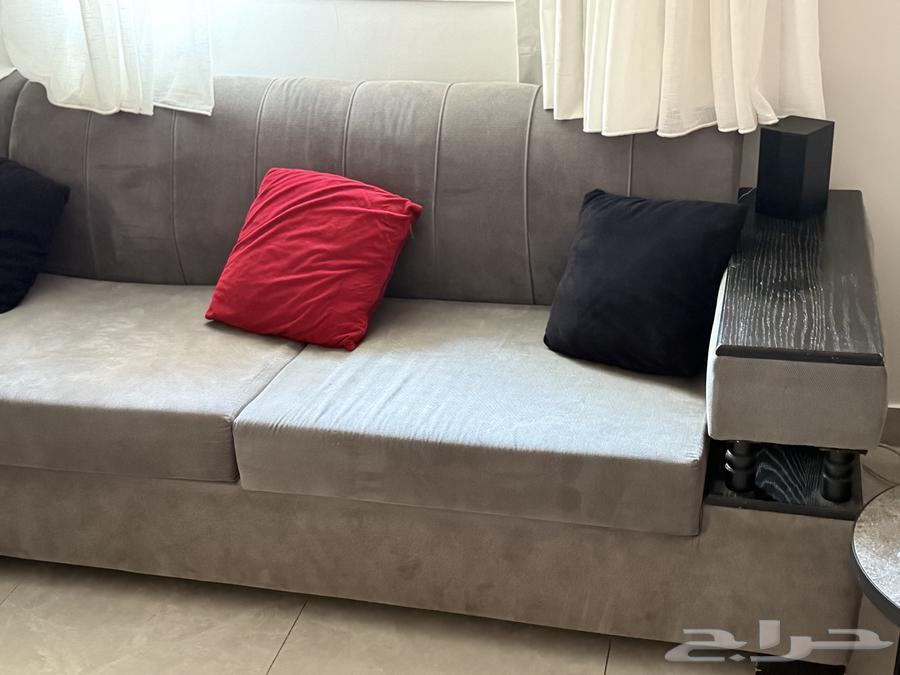 كنب رمادي ركن مستعمل بحالة جيد للبيع64548098476929110