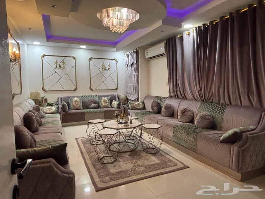 Clean sofa for sale with curtains, carpet, and tables64544340677635113