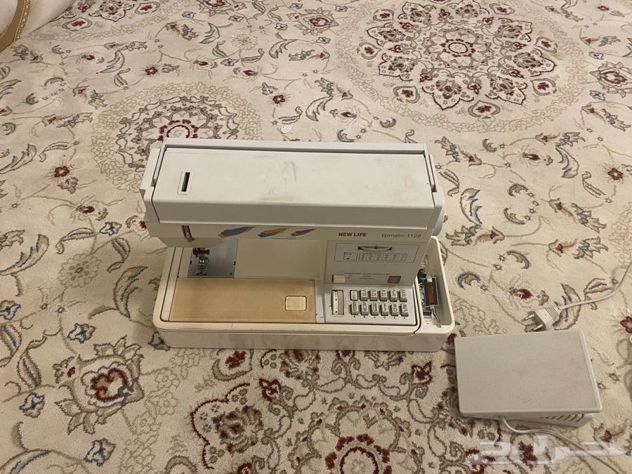 عدد2 مكينة خياطه وتطريز64550902957698112