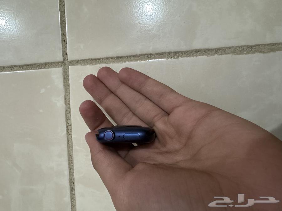 A watch similar to Apple's original64552802964993110