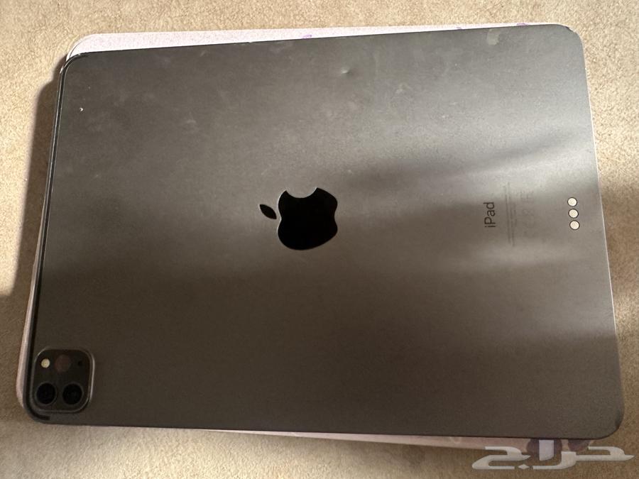 ايباد الجيل الثالث64550761136642112