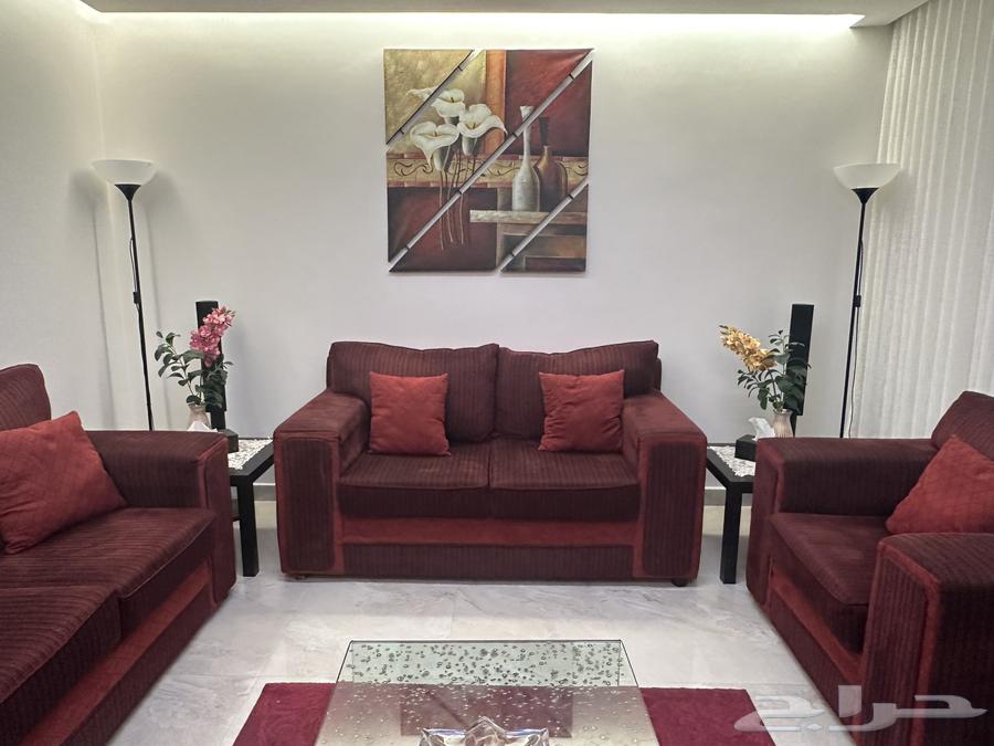 طقم كنب مجلس صالة مع ملحقاته بوفيه و رفوف و طاولات و ستاره64547694441345110