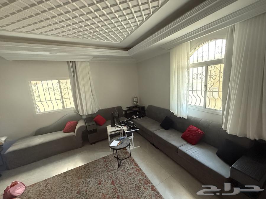 كنب رمادي ركن مستعمل بحالة جيد للبيع64548098476929111