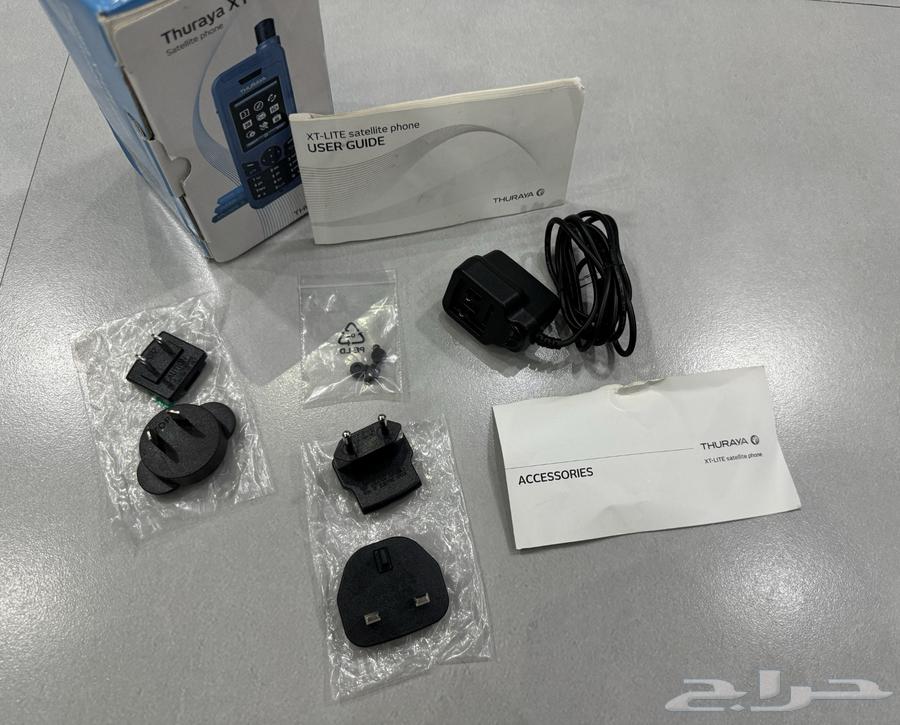 Thuraya XT-LITE mobile phone in very clean condition with all accessories64503294928513113