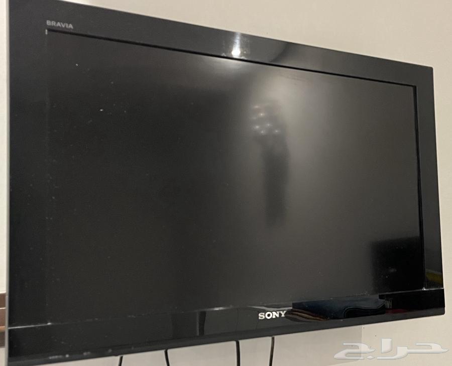Sony 32-inch TV, clean, no issues, comes with remote, priced at 10064547152219266110