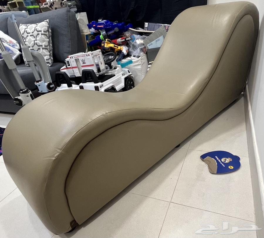 كرسي استرخاء - أريكة متزوجين جلد نظيفة جدا شبه جديدة64544284372354111