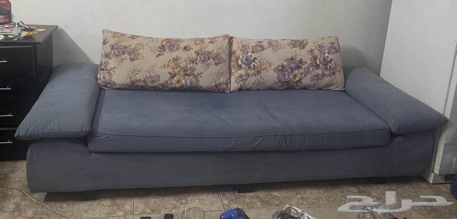 2 sofas64553200716930110