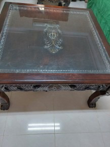 Large semi-new coffee table with two smaller tables64549613138435110