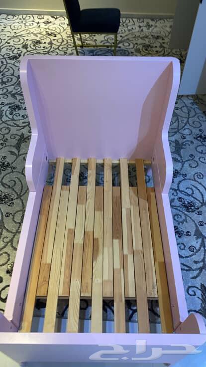 للبيع سرير وردي قابل للتوسيع64552859810689112