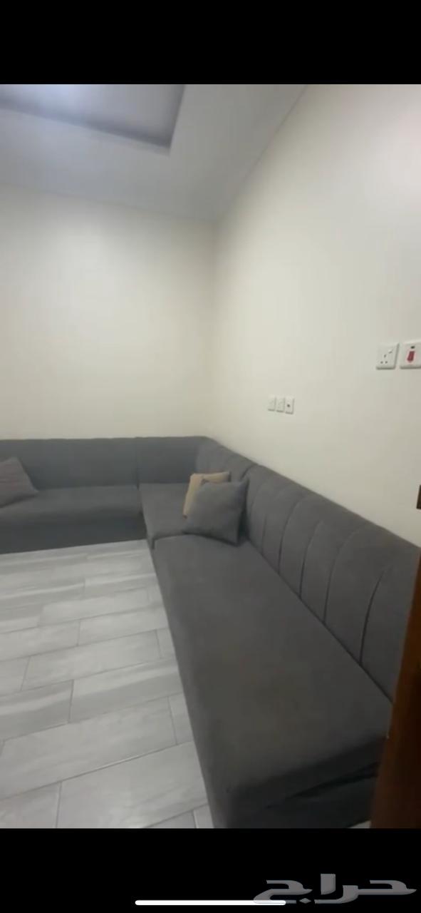 دولاب مطبخ وكنب مستخدمه64544663844355112