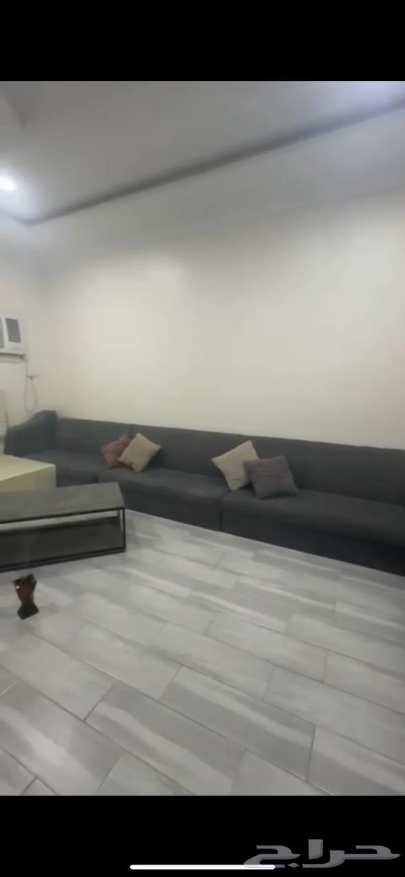 دولاب مطبخ وكنب مستخدمه64544663844355110