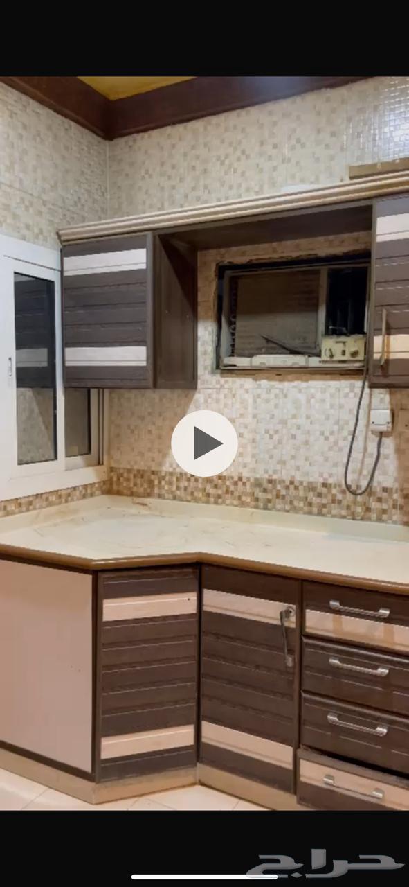 دولاب مطبخ وكنب مستخدمه64544663844355113