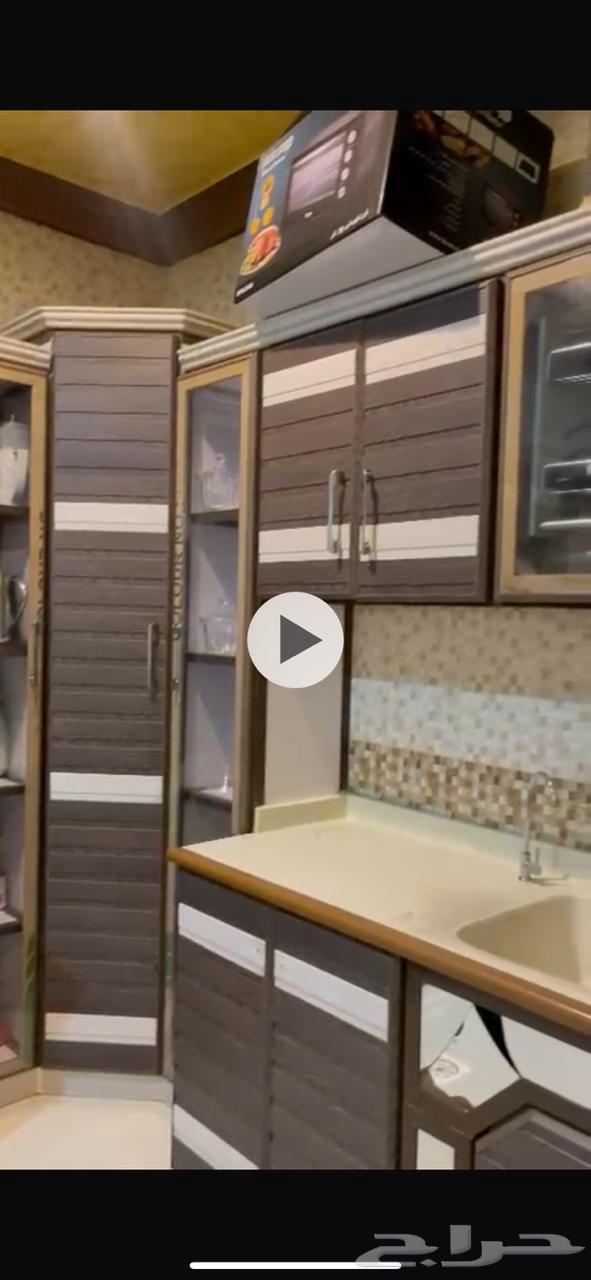 دولاب مطبخ وكنب مستخدمه64544663844355114