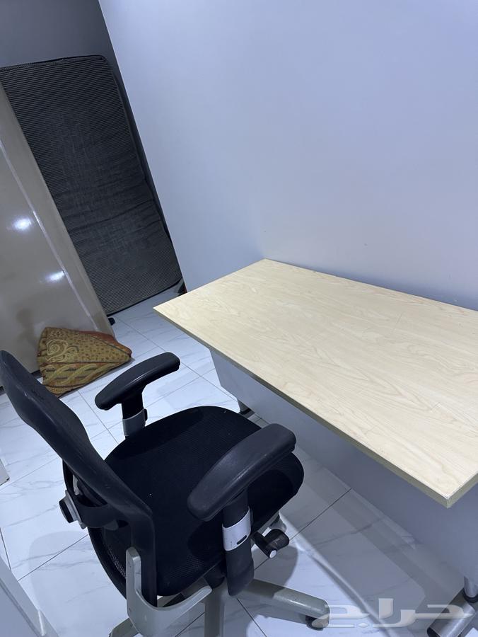 طاوله وكرسي للبيع64551147459073110