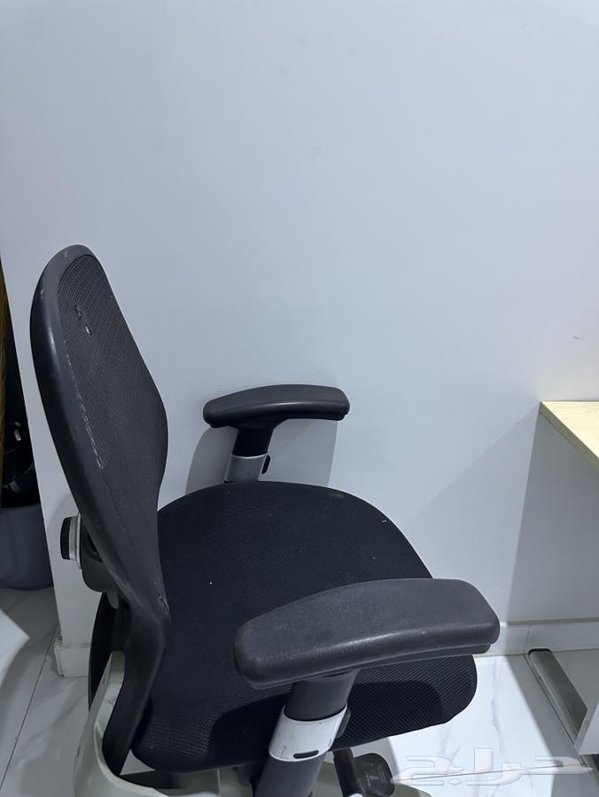 طاوله وكرسي للبيع64551147459073112