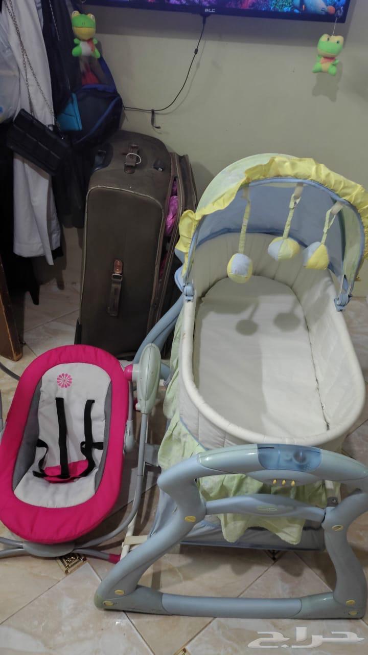 سرير هزاز جديد ونظيف استعمال بسيط جدا  مرجوحة (هدية)64545729448705112