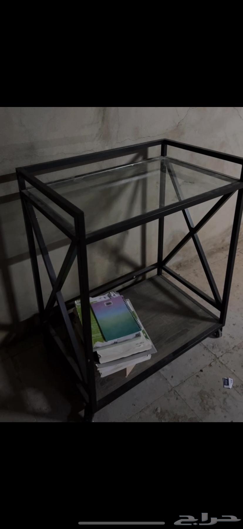 طاولات ترولي جديده بس مغبره للبيع64552718168323111