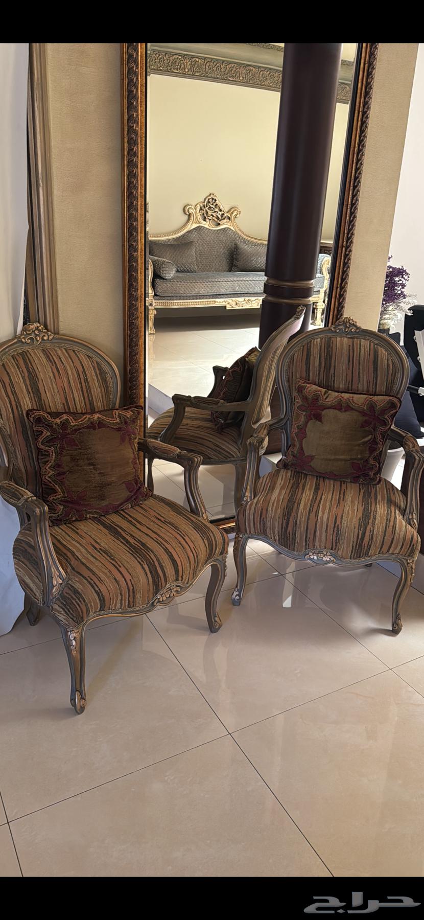 كراسي حفر مصري نظيفه بسعر جيد64546540082049110