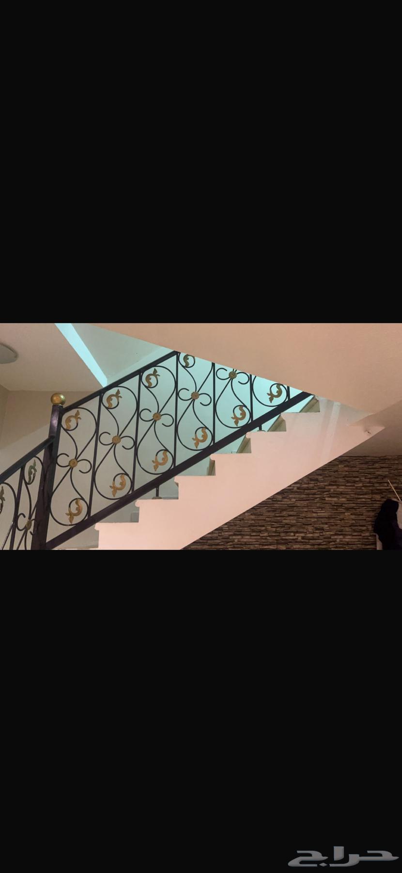 سلم درج اسود ذهبي جديد64552177696771110