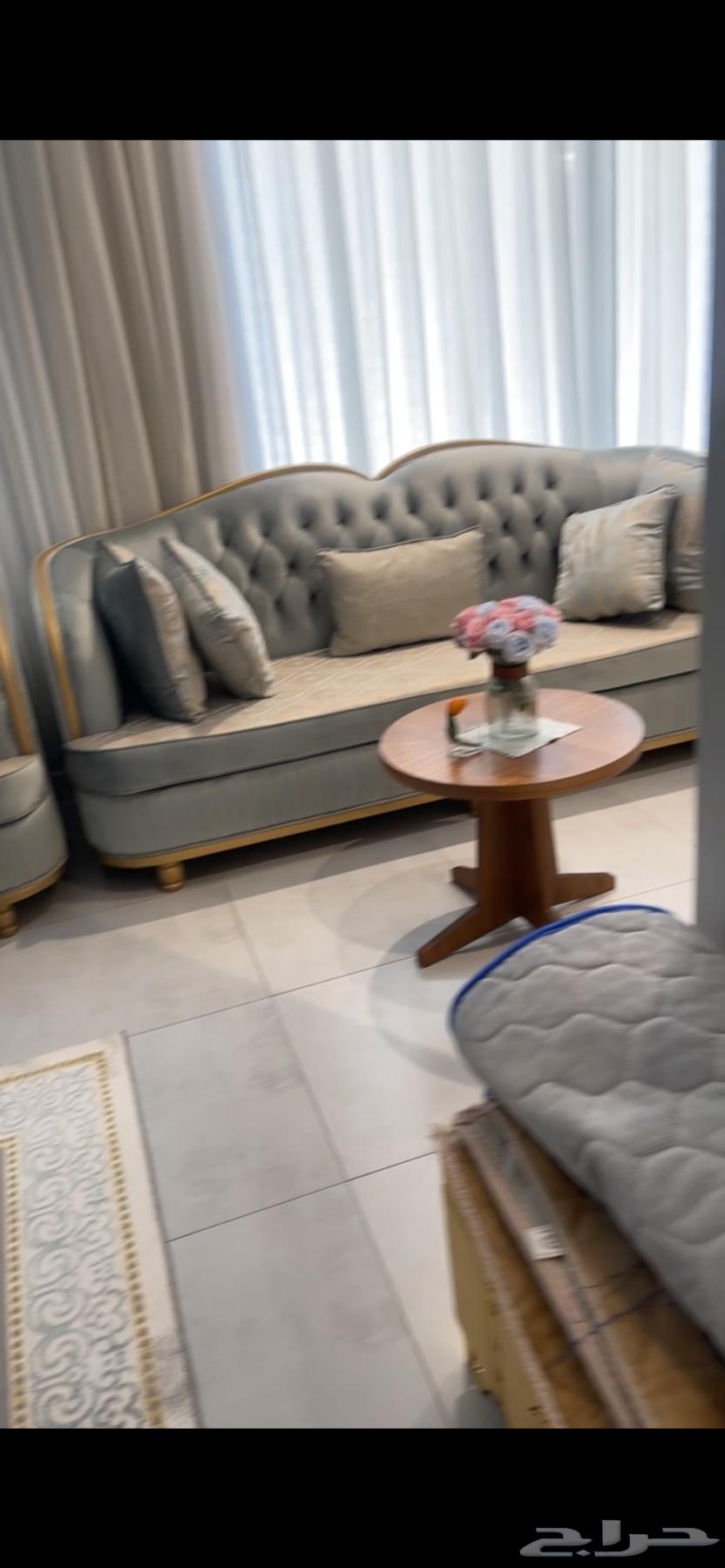 A council for sale with all its accessories except the steering wheel and trees64548224646529111