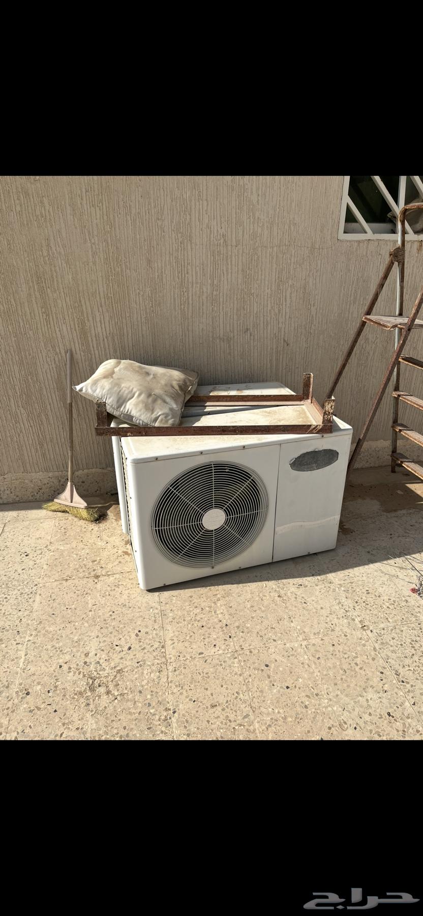 Three split hot and cold air conditioners64547888438017110