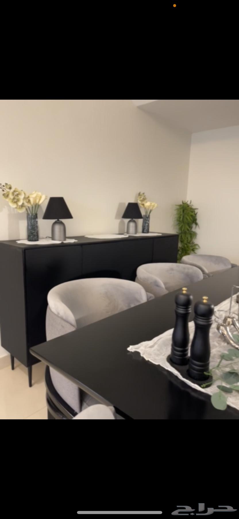 Dining tables64544326642819113