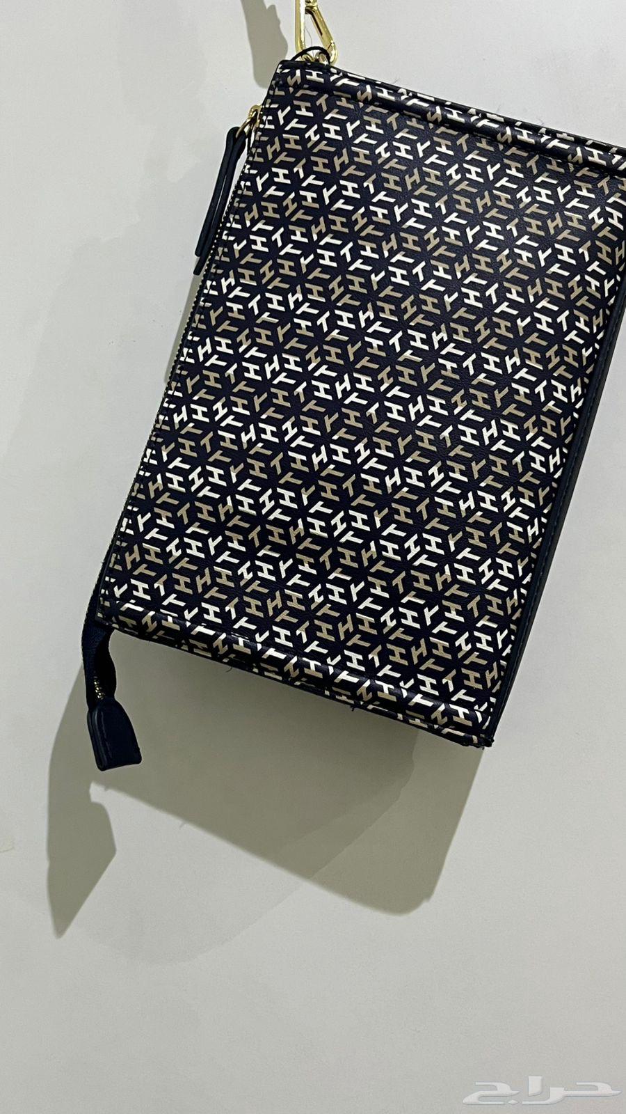 شنطة تومي هيلفيغر للبيع64553200733059113