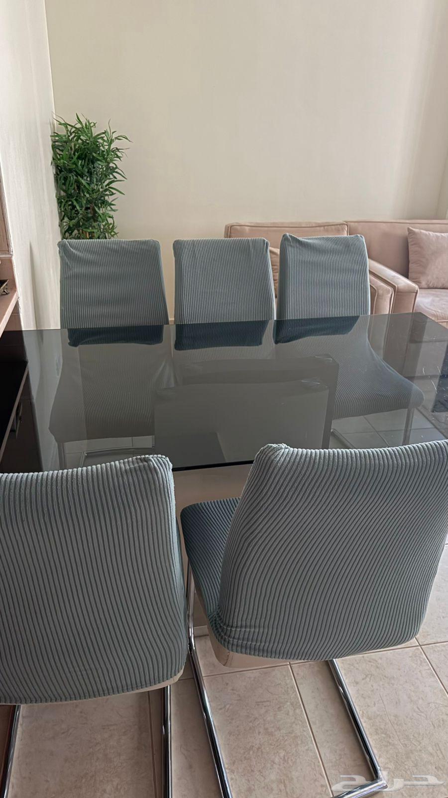 Dining table and side table64546567796483114