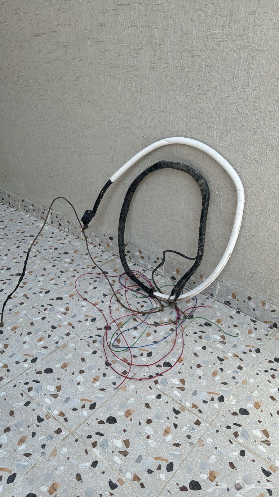 There are 4 copper pipes for split air conditioners, 4 meters each64547429784321112