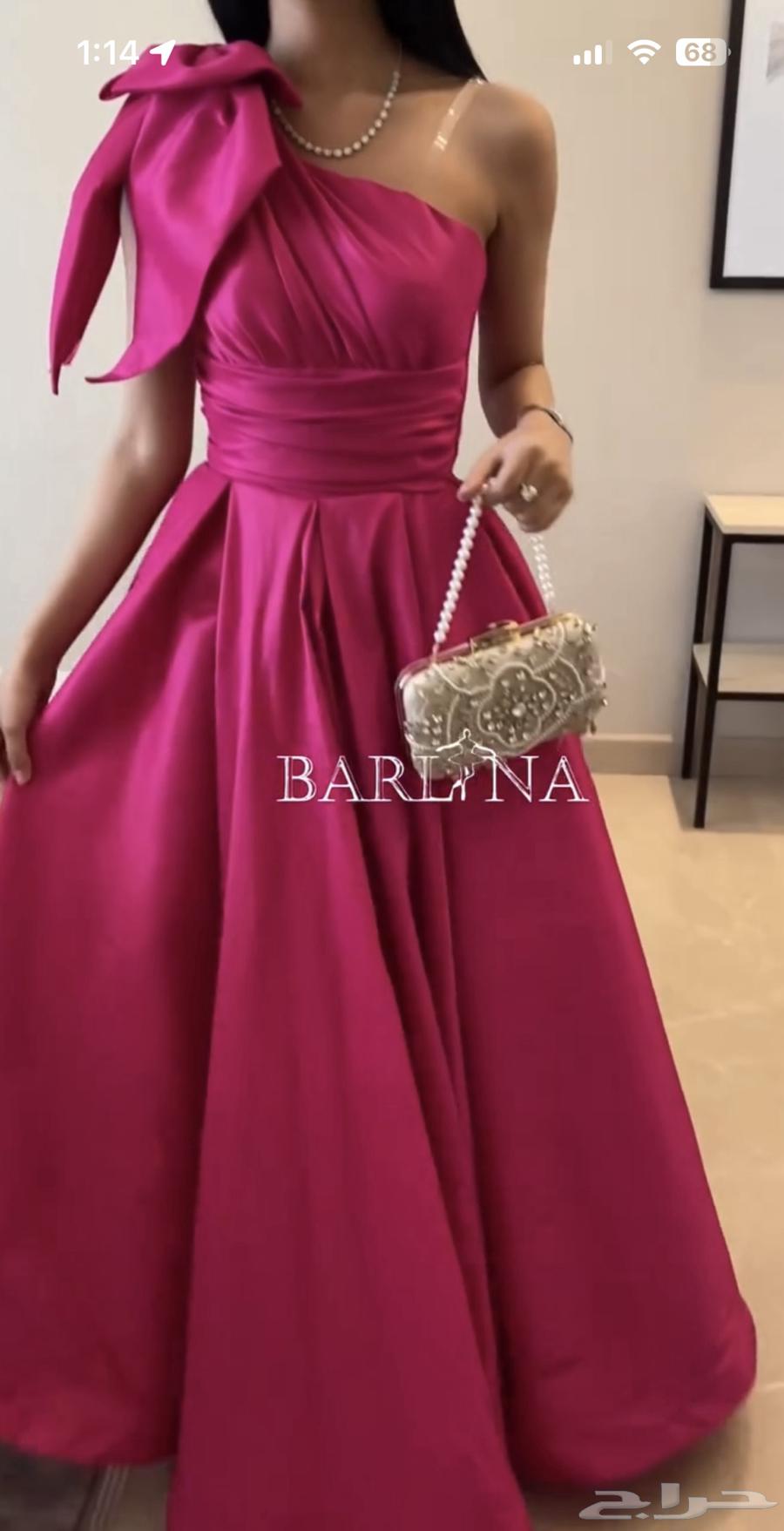 Dress for sale, used only once, size (S)64547152192385110