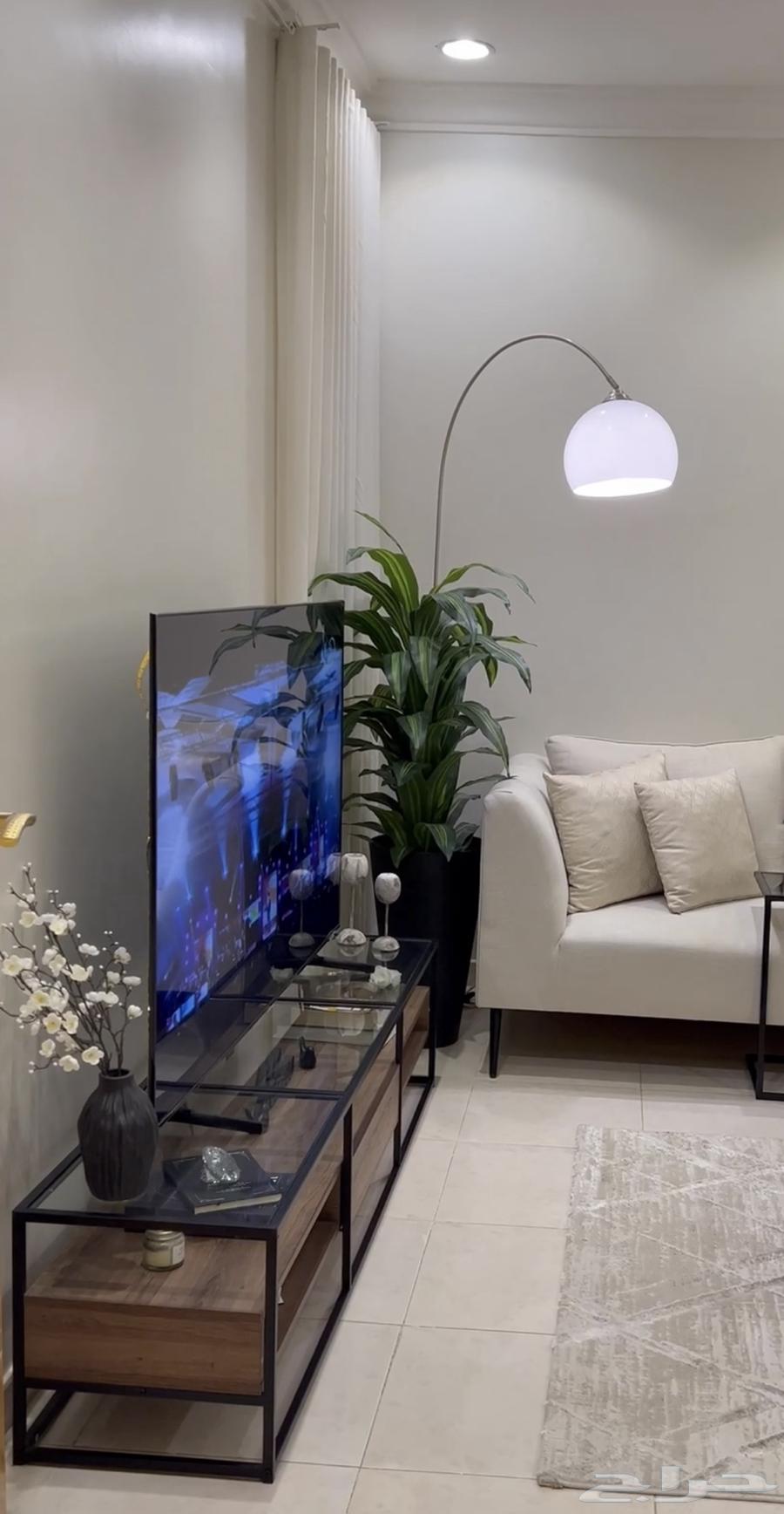 Furniture (Guest and Service Table Set)64545274328323113