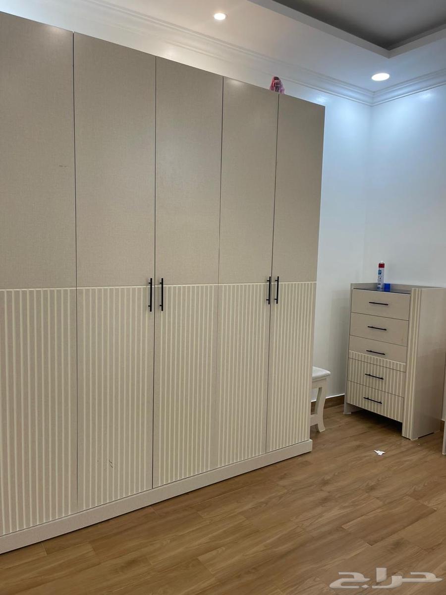 غرفة نوم كامله ينقصها السرير64546540089731111