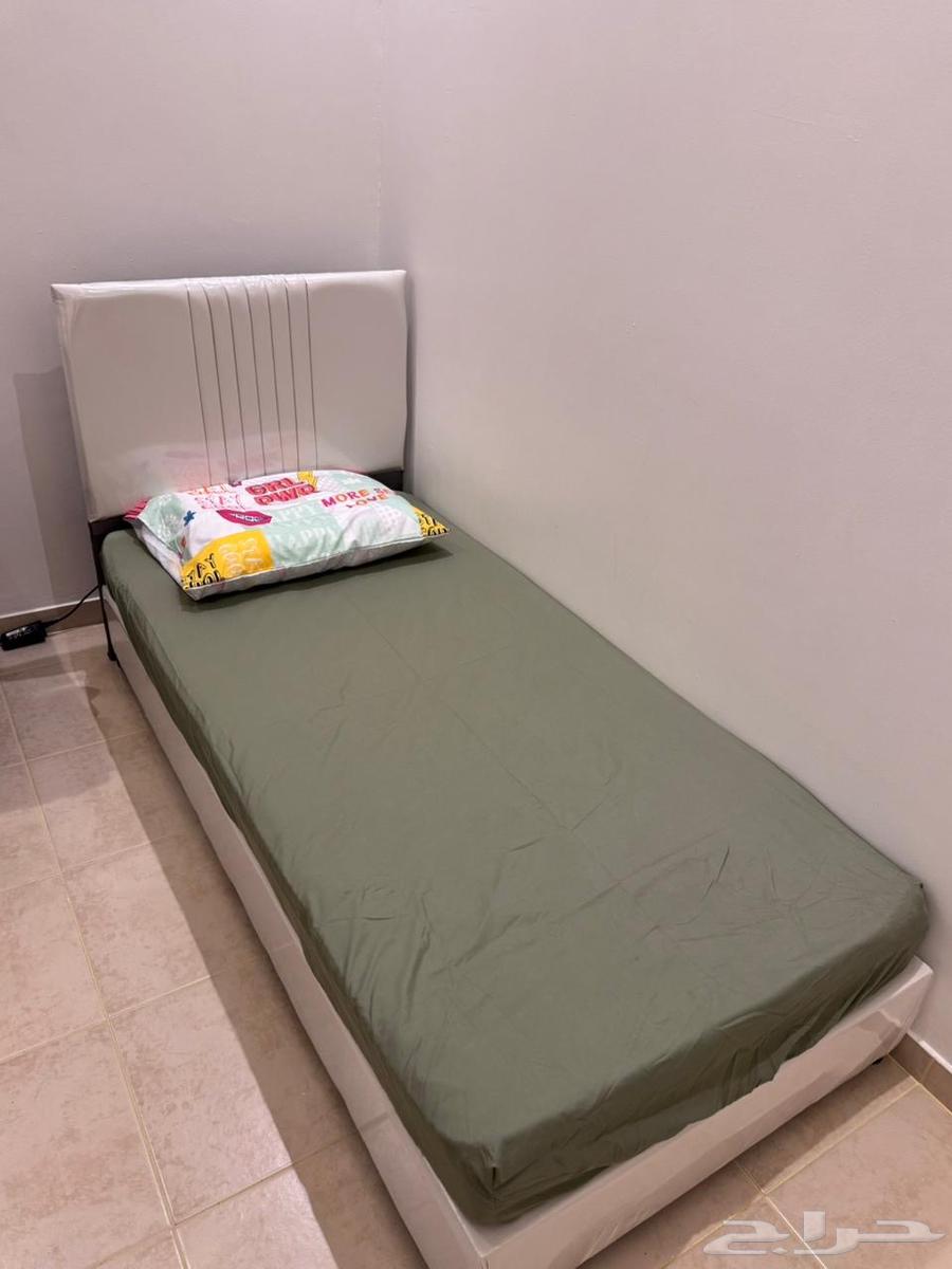سرير صغير بالمرتبة 450 ريال64546581925891110