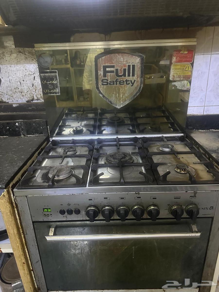 فرن شبه جديد   كنب صاله او غرفه64543874171267110