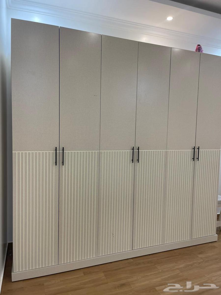 غرفة نوم كامله ينقصها السرير64546540089731110