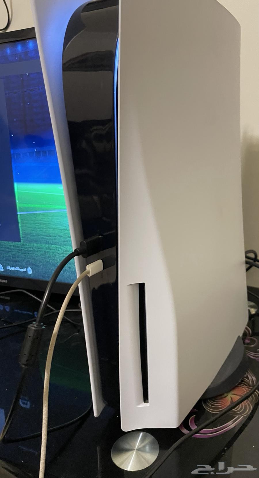 سوني 5 مع مدخل اشرطه و 1tb m 264546498528771111