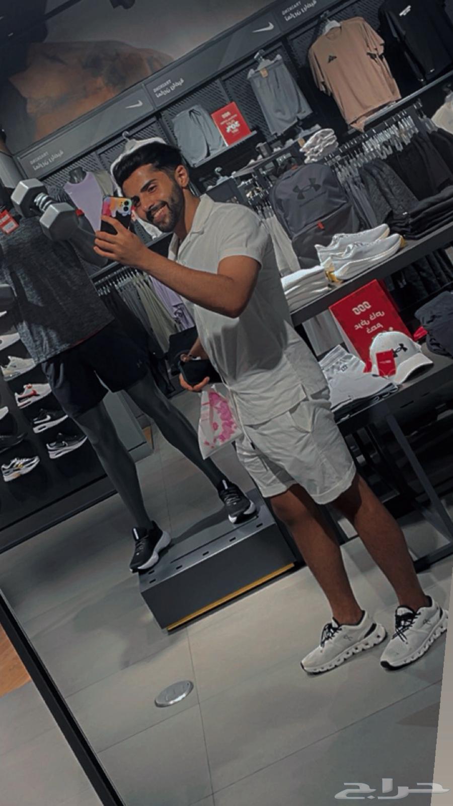 Model and actor, host of events and meetings64557217952001112