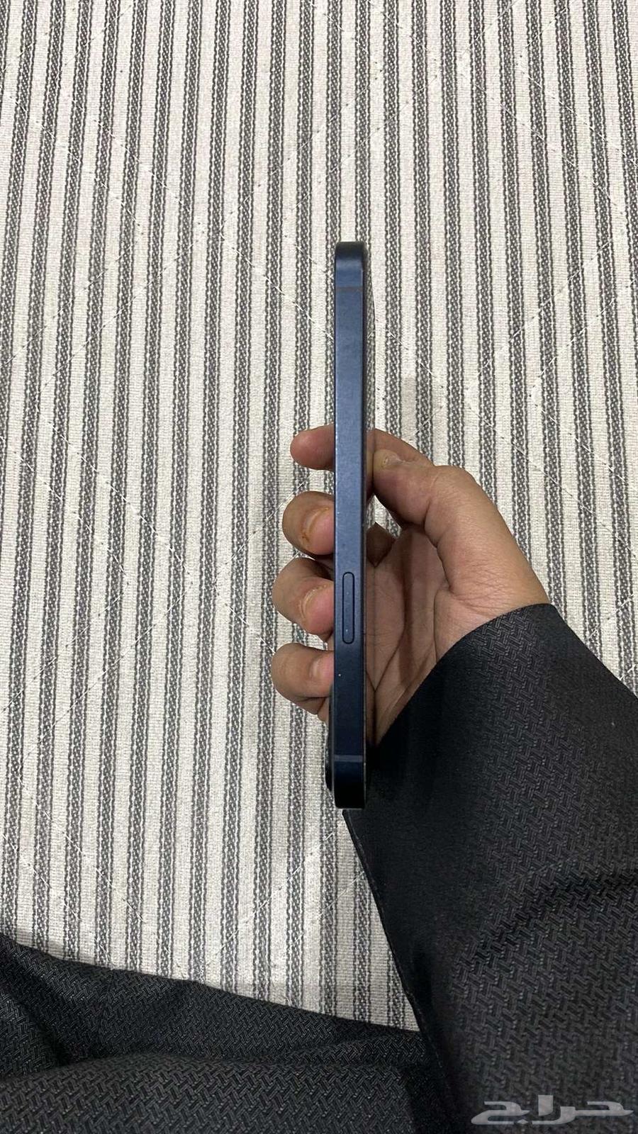 جوال ايفون 13 للبيع64561390056834112